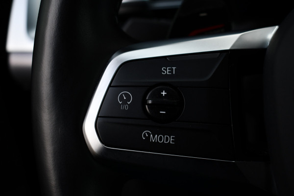 BMW X1 xDrive25e M-Sport Pano ACC 360 HUD 19inch Adp-onderstel BTW-auto