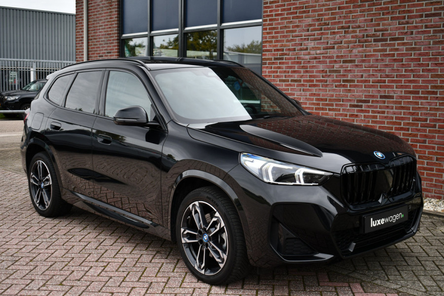BMW X1 xDrive25e M-Sport Pano ACC 360 HUD 19inch Adp-onderstel BTW-auto