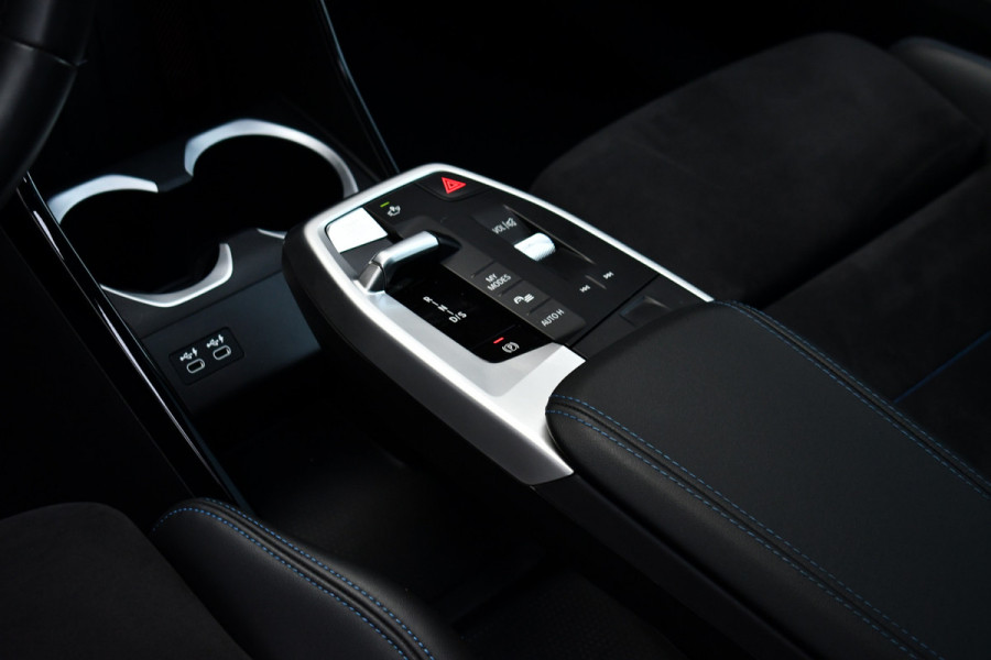 BMW X1 xDrive25e M-Sport Pano ACC 360 HUD 19inch Adp-onderstel BTW-auto