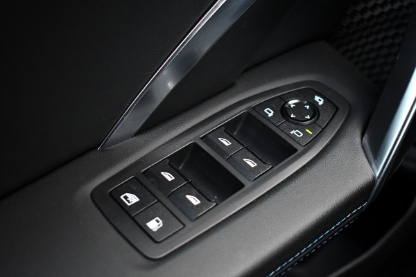 BMW X1 xDrive25e M-Sport Pano ACC 360 HUD 19inch Adp-onderstel BTW-auto