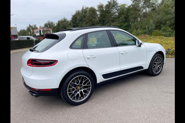 Porsche Macan 2.0 252PK Facelift /Panoramadak/Luchtvering/Led-Xenon/Camera/Electr-Trekhaak 1-Eigenaar Dealer-onderhouden Porsche Macan 2.0 252PK Facelift /Panoramadak/Luchtvering/Led-Xenon/Camera/Electr-Trekhaak 1-Eigenaar Dealer-onderhouden