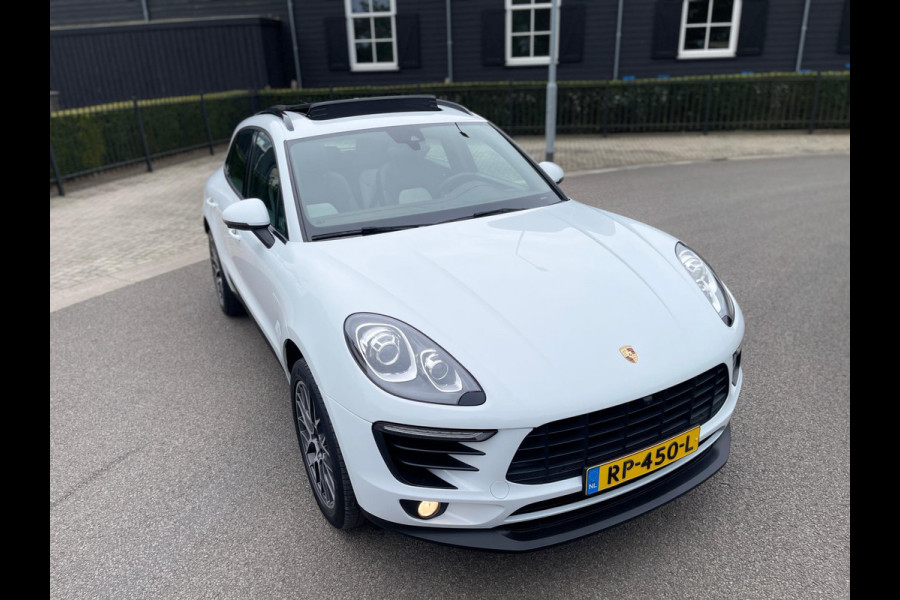 Porsche Macan 2.0 252PK Facelift /Panoramadak/Luchtvering/Led-Xenon/Camera/Electr-Trekhaak 1-Eigenaar Dealer-onderhouden Porsche Macan 2.0 252PK Facelift /Panoramadak/Luchtvering/Led-Xenon/Camera/Electr-Trekhaak 1-Eigenaar Dealer-onderhouden