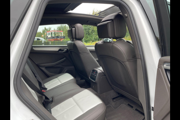 Porsche Macan 2.0 252PK Facelift /Panoramadak/Luchtvering/Led-Xenon/Camera/Electr-Trekhaak 1-Eigenaar Dealer-onderhouden Porsche Macan 2.0 252PK Facelift /Panoramadak/Luchtvering/Led-Xenon/Camera/Electr-Trekhaak 1-Eigenaar Dealer-onderhouden