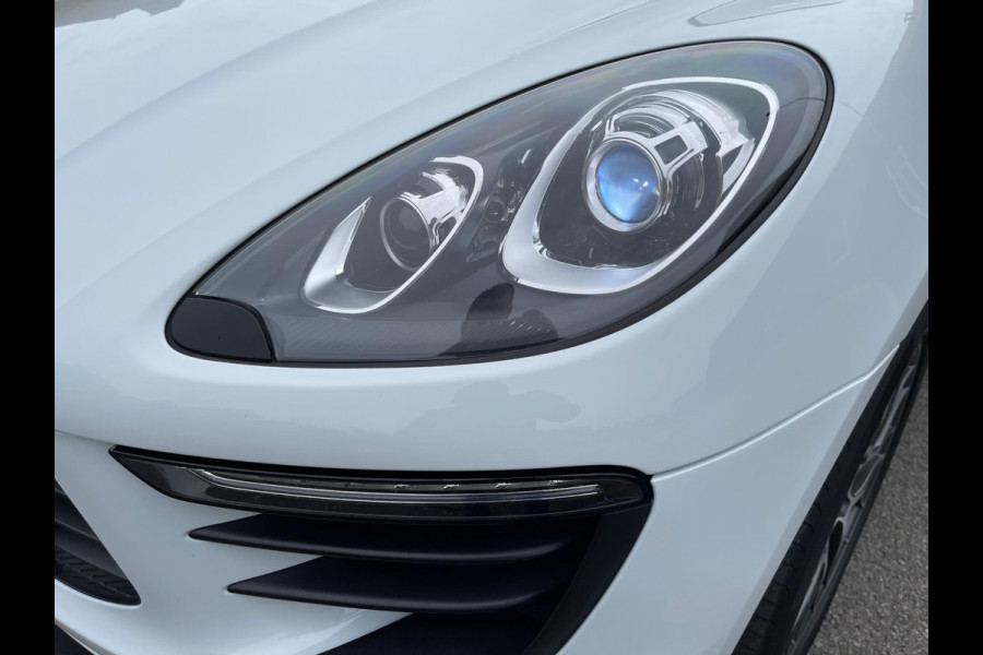 Porsche Macan 2.0 252PK Facelift /Panoramadak/Luchtvering/Led-Xenon/Camera/Electr-Trekhaak 1-Eigenaar Dealer-onderhouden Porsche Macan 2.0 252PK Facelift /Panoramadak/Luchtvering/Led-Xenon/Camera/Electr-Trekhaak 1-Eigenaar Dealer-onderhouden