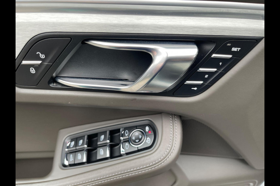 Porsche Macan 2.0 252PK Facelift /Panoramadak/Luchtvering/Led-Xenon/Camera/Electr-Trekhaak 1-Eigenaar Dealer-onderhouden Porsche Macan 2.0 252PK Facelift /Panoramadak/Luchtvering/Led-Xenon/Camera/Electr-Trekhaak 1-Eigenaar Dealer-onderhouden