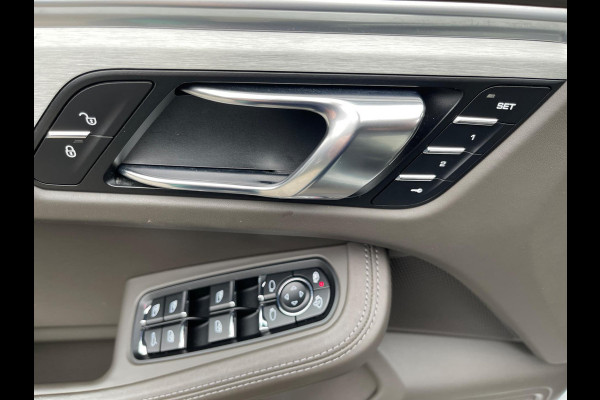 Porsche Macan 2.0 252PK Facelift /Panoramadak/Luchtvering/Led-Xenon/Camera/Electr-Trekhaak 1-Eigenaar Dealer-onderhouden Porsche Macan 2.0 252PK Facelift /Panoramadak/Luchtvering/Led-Xenon/Camera/Electr-Trekhaak 1-Eigenaar Dealer-onderhouden