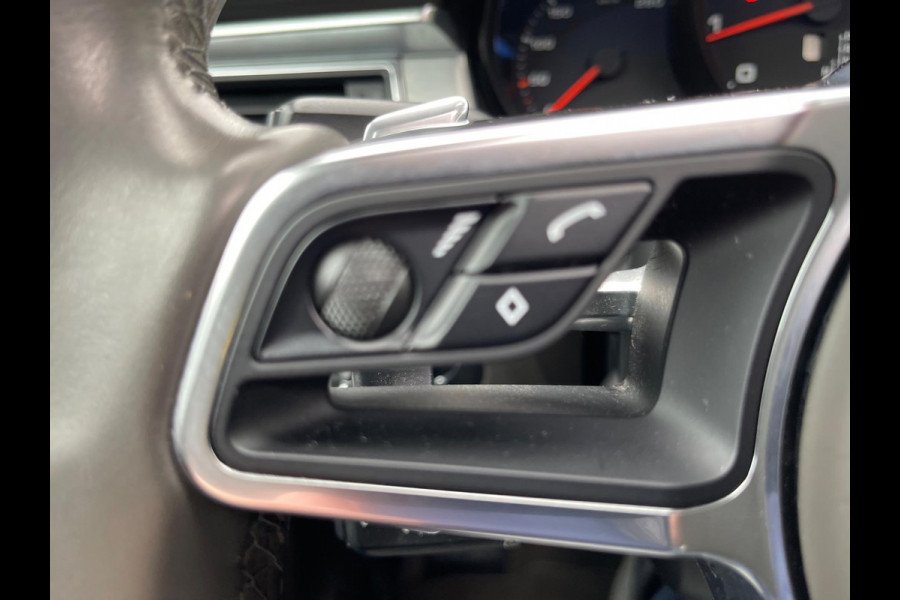 Porsche Macan 2.0 252PK Facelift /Panoramadak/Luchtvering/Led-Xenon/Camera/Electr-Trekhaak 1-Eigenaar Dealer-onderhouden Porsche Macan 2.0 252PK Facelift /Panoramadak/Luchtvering/Led-Xenon/Camera/Electr-Trekhaak 1-Eigenaar Dealer-onderhouden
