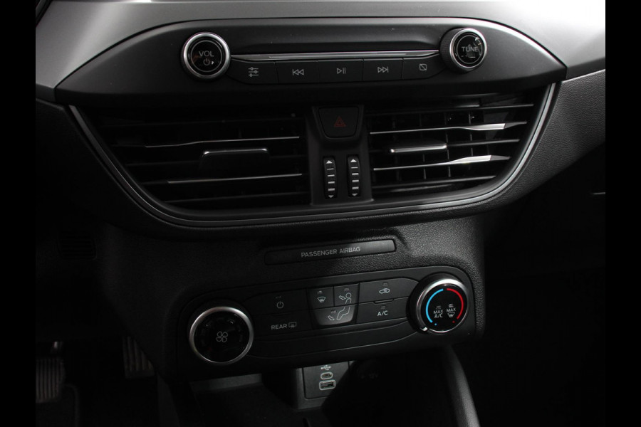 Ford FOCUS Wagon 1.0 EcoBoost 125pk Connected | Navigatie | Parkeer sensoren | Dab | Cruise control | Airco | Led | Airco | Lane assist
