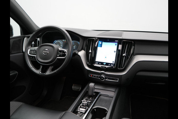 Volvo XC60 T6 AWD R-Design Plug In Hybrid 350pk Dealer O.H PHEV | Panodak | Adaptive Cruise | Head Up | 360 Camera | Harman Kardon Sound | Lederen Sportstoelen Memory & Verwarmd | Harman Kardon Sound | Apple Carplay | Keyless | Blis | Stuur Verwarmd