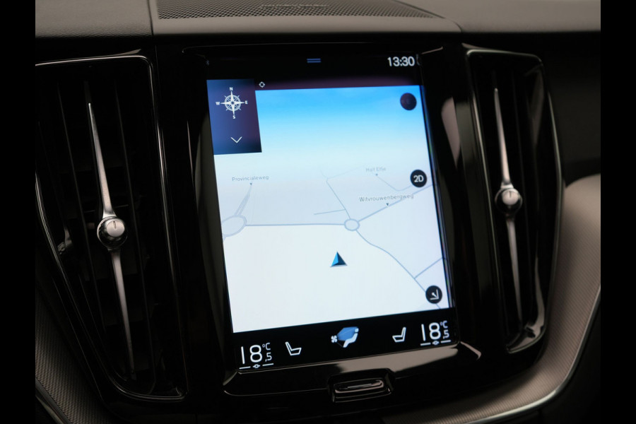 Volvo XC60 T6 AWD R-Design Plug In Hybrid 350pk Dealer O.H PHEV | Panodak | Adaptive Cruise | Head Up | 360 Camera | Harman Kardon Sound | Lederen Sportstoelen Memory & Verwarmd | Harman Kardon Sound | Apple Carplay | Keyless | Blis | Stuur Verwarmd
