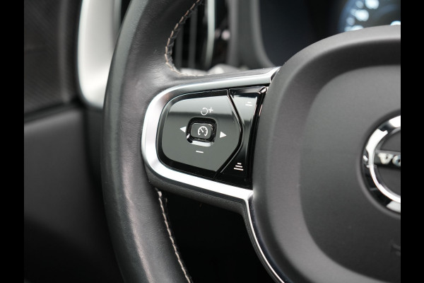 Volvo XC60 T6 AWD R-Design Plug In Hybrid 350pk Dealer O.H PHEV | Panodak | Adaptive Cruise | Head Up | 360 Camera | Harman Kardon Sound | Lederen Sportstoelen Memory & Verwarmd | Harman Kardon Sound | Apple Carplay | Keyless | Blis | Stuur Verwarmd