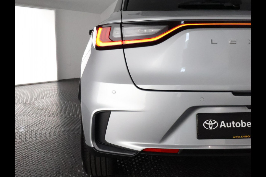 Lexus LBX BUSINESSLINE BI-TONE GARANTIE 2035 ! BI-TONE PRO LINE-PACK.DODE HOEK SENSOR. PDC V+A STUUR/STOEL VERWARMING