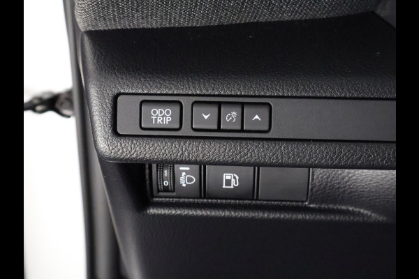 Lexus LBX BUSINESSLINE BI-TONE GARANTIE 2035 ! BI-TONE PRO LINE-PACK.DODE HOEK SENSOR. PDC V+A STUUR/STOEL VERWARMING