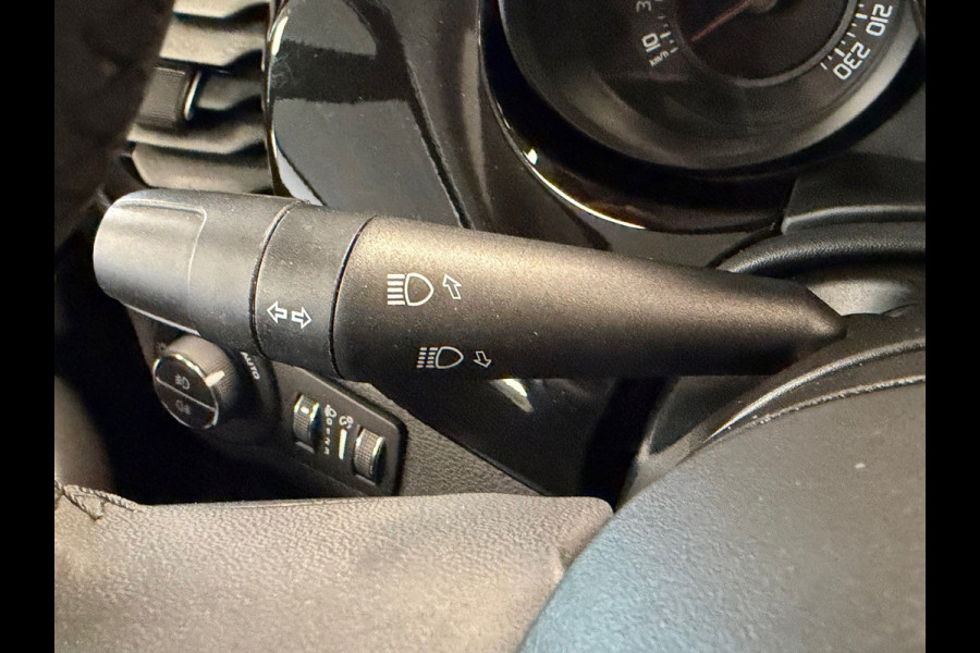 Fiat 500X 1.4 Turbo MultiAir AUT. AIRCO CAMERA NAVIGATIE CRUISE STOEL-STUURVERWARMING KEYLESS-GO USB PDC Fiat 500X 1.4 Turbo MultiAir AUT. AIRCO CAMERA NAVIGATIE CRUISE STOEL-STUURVERWARMING KEYLESS-GO USB PDC