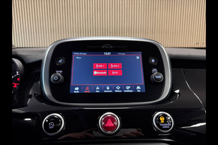 Fiat 500X 1.4 Turbo MultiAir AUT. AIRCO CAMERA NAVIGATIE CRUISE STOEL-STUURVERWARMING KEYLESS-GO USB PDC Fiat 500X 1.4 Turbo MultiAir AUT. AIRCO CAMERA NAVIGATIE CRUISE STOEL-STUURVERWARMING KEYLESS-GO USB PDC