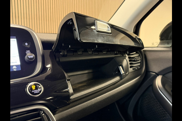 Fiat 500X 1.4 Turbo MultiAir AUT. AIRCO CAMERA NAVIGATIE CRUISE STOEL-STUURVERWARMING KEYLESS-GO USB PDC Fiat 500X 1.4 Turbo MultiAir AUT. AIRCO CAMERA NAVIGATIE CRUISE STOEL-STUURVERWARMING KEYLESS-GO USB PDC