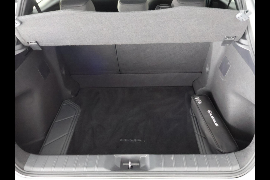 Lexus LBX Business Line Pro 2WD | Dodehoek detectie | Stuur- & Stoelverwarming | Navigatie | Parkeersensoren Lexus LBX Business Line Pro 2WD | Dodehoek detectie | Stuur- & Stoelverwarming | Navigatie | Parkeersensoren