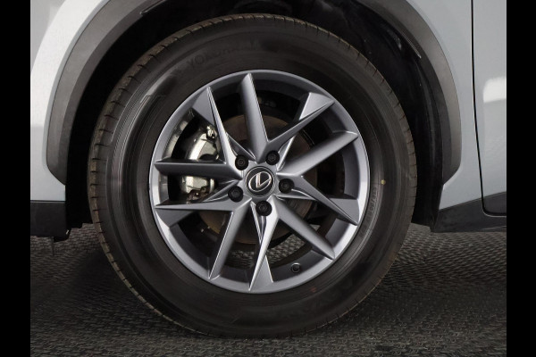 Lexus LBX Business Line Pro 2WD | Dodehoek detectie | Stuur- & Stoelverwarming | Navigatie | Parkeersensoren Lexus LBX Business Line Pro 2WD | Dodehoek detectie | Stuur- & Stoelverwarming | Navigatie | Parkeersensoren
