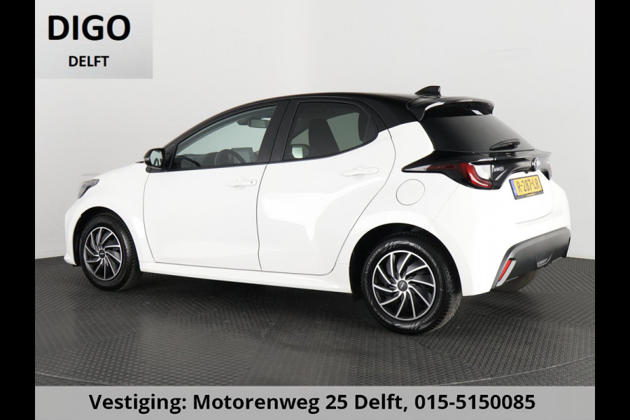 Toyota Yaris 1.5 HYB 1e EIG GARANTIE TOT 11-2032* BLACK & WHITE BIJNA 2023. CLOUD NAVI.CLIMA.CRUISE