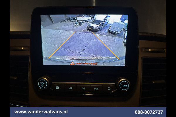 Ford Transit 2.0 TDCI 130pk Bakwagen Laadklep Euro6 Airco | 951kg laadvermogen | Camera | Navigatie | Cruisecontrol LM velgen, Verwarmde voorruit, Stoelverwarming, Bijrijdersbank Ford Transit 2.0 TDCI 130pk Bakwagen Laadklep Euro6 Airco | 951kg laadvermogen | Camera | Navigatie | Cruisecontrol LM velgen, Verwarmde voorruit, Stoelverwarming, Bijrijdersbank