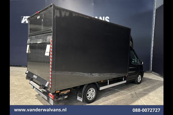 Ford Transit 2.0 TDCI 130pk Bakwagen Laadklep Euro6 Airco | 951kg laadvermogen | Camera | Navigatie | Cruisecontrol LM velgen, Verwarmde voorruit, Stoelverwarming, Bijrijdersbank Ford Transit 2.0 TDCI 130pk Bakwagen Laadklep Euro6 Airco | 951kg laadvermogen | Camera | Navigatie | Cruisecontrol LM velgen, Verwarmde voorruit, Stoelverwarming, Bijrijdersbank