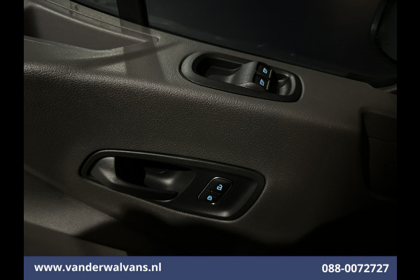 Ford Transit 2.0 TDCI 130pk Bakwagen Laadklep Euro6 Airco | 951kg laadvermogen | Camera | Navigatie | Cruisecontrol LM velgen, Verwarmde voorruit, Stoelverwarming, Bijrijdersbank Ford Transit 2.0 TDCI 130pk Bakwagen Laadklep Euro6 Airco | 951kg laadvermogen | Camera | Navigatie | Cruisecontrol LM velgen, Verwarmde voorruit, Stoelverwarming, Bijrijdersbank