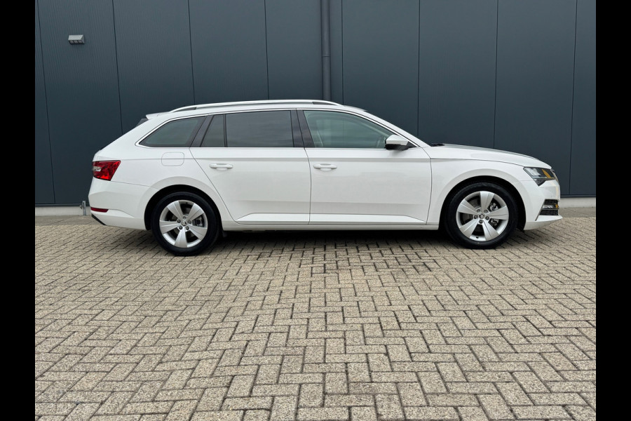 Škoda Superb Combi 1.4 TSI iV Ambition * Trekhaak * Camera * Keyless * Carplay *