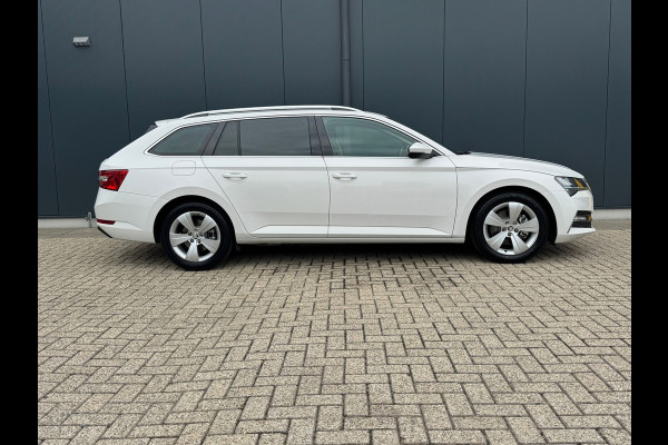 Škoda Superb Combi 1.4 TSI iV Ambition * Trekhaak * Camera * Keyless * Carplay *