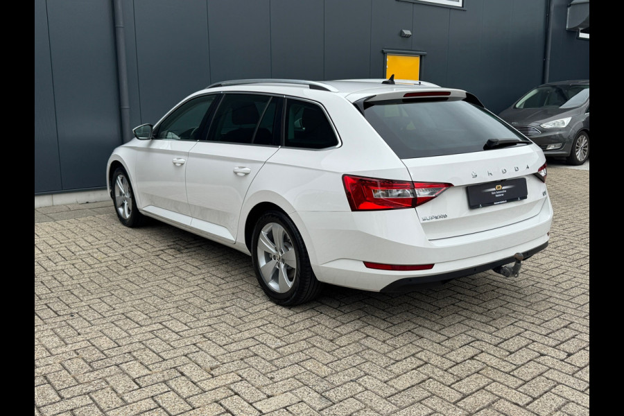 Škoda Superb Combi 1.4 TSI iV Ambition * Trekhaak * Camera * Keyless * Carplay *