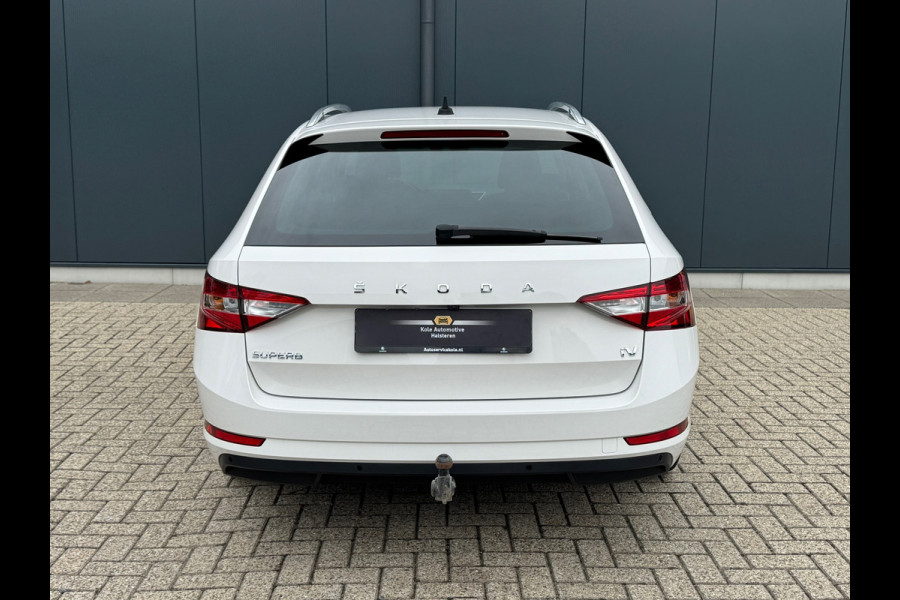 Škoda Superb Combi 1.4 TSI iV Ambition * Trekhaak * Camera * Keyless * Carplay *