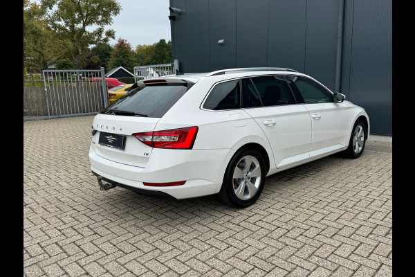 Škoda Superb Combi 1.4 TSI iV Ambition * Trekhaak * Camera * Keyless * Carplay *