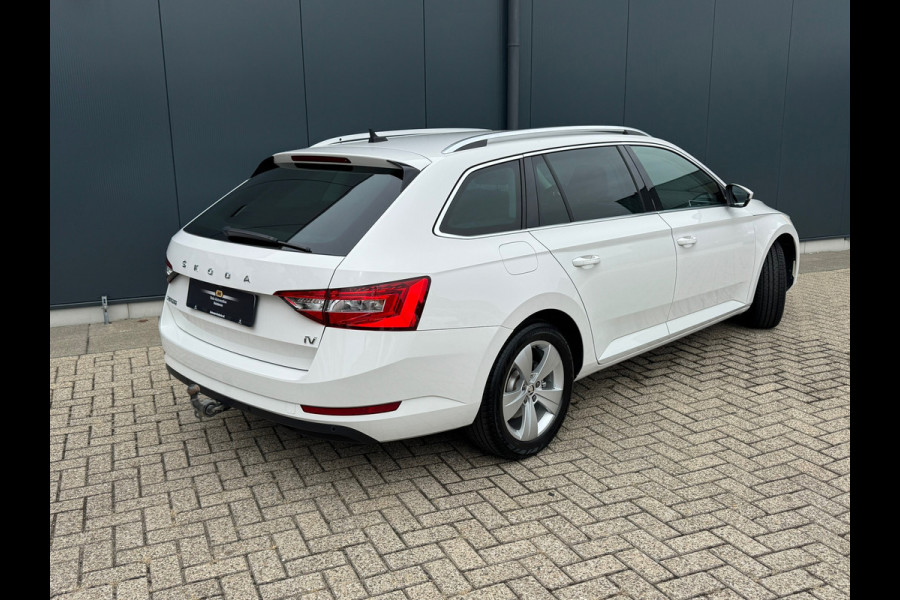 Škoda Superb Combi 1.4 TSI iV Ambition * Trekhaak * Camera * Keyless * Carplay *