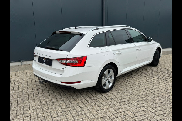 Škoda Superb Combi 1.4 TSI iV Ambition * Trekhaak * Camera * Keyless * Carplay *
