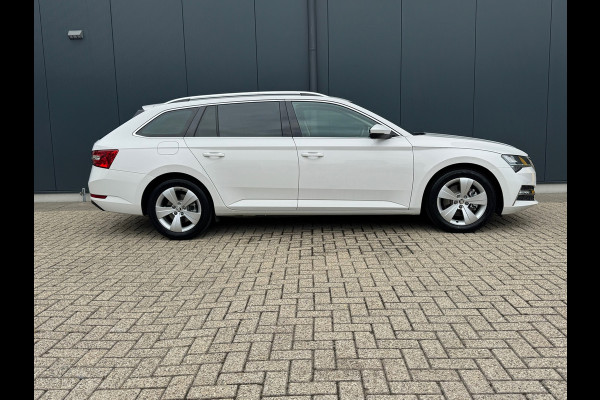 Škoda Superb Combi 1.4 TSI iV Ambition * Trekhaak * Camera * Keyless * Carplay *