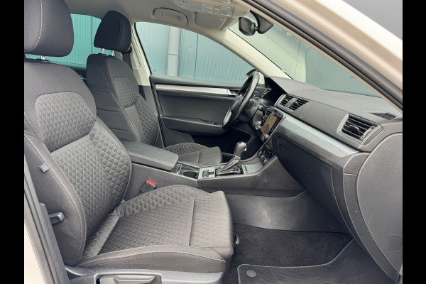 Škoda Superb Combi 1.4 TSI iV Ambition * Trekhaak * Camera * Keyless * Carplay *