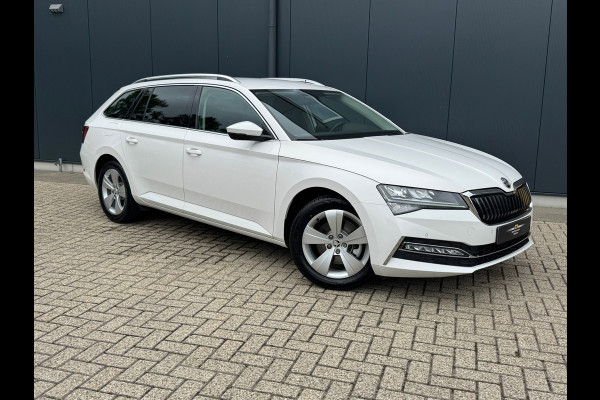 Škoda Superb Combi 1.4 TSI iV Ambition * Trekhaak * Camera * Keyless * Carplay *