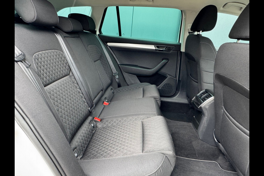 Škoda Superb Combi 1.4 TSI iV Ambition * Trekhaak * Camera * Keyless * Carplay *
