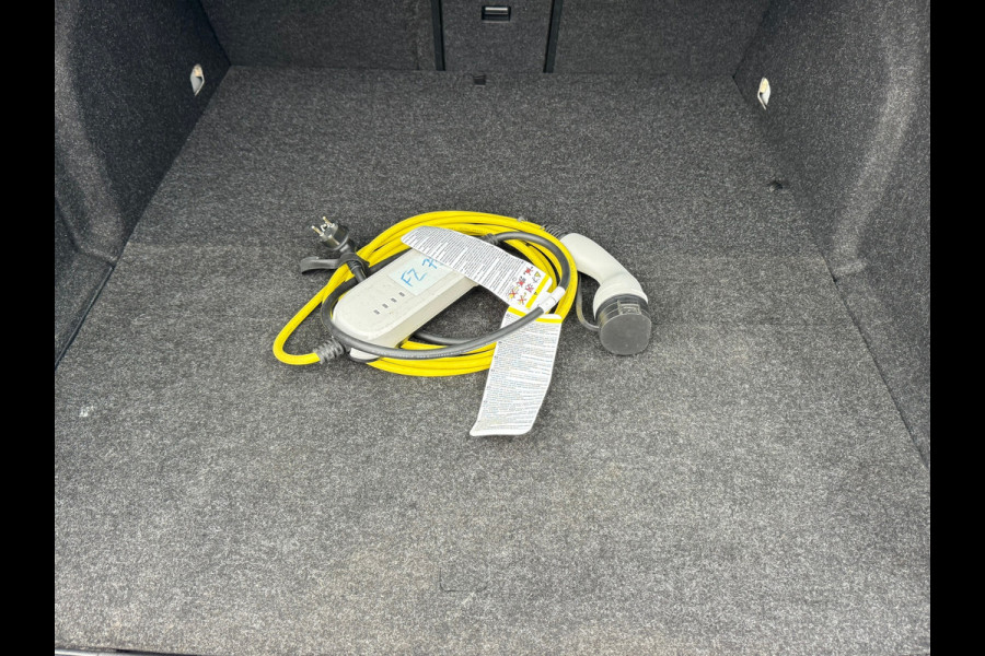 Škoda Superb Combi 1.4 TSI iV Ambition * Trekhaak * Camera * Keyless * Carplay *