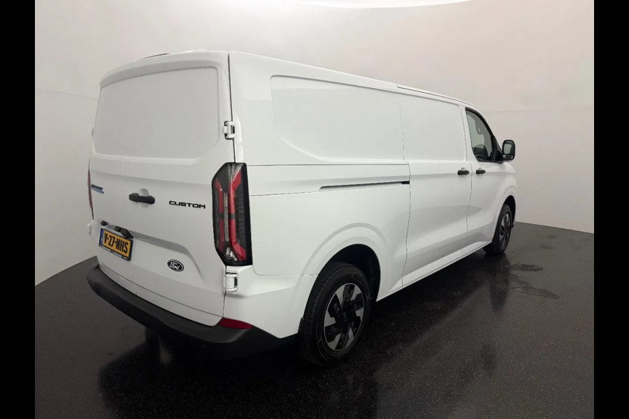 Ford E-Transit Custom 340 L2H1 65kWh l AIRCO l CARPLAY l CAMERA l CRUISE CONTROL Ford E-Transit Custom 340 L2H1 65kWh l AIRCO l CARPLAY l CAMERA l CRUISE CONTROL