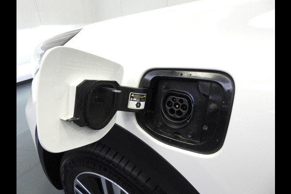 Kia Niro 1.6 GDi PHEV Plug-In DynamicPlusLine NAVI/CAMERA/LED/16"LMV! Kia Niro 1.6 GDi PHEV Plug-In DynamicPlusLine NAVI/CAMERA/LED/16"LMV!