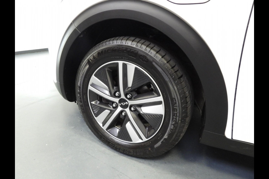 Kia Niro 1.6 GDi PHEV Plug-In DynamicPlusLine NAVI/CAMERA/LED/16"LMV! Kia Niro 1.6 GDi PHEV Plug-In DynamicPlusLine NAVI/CAMERA/LED/16"LMV!