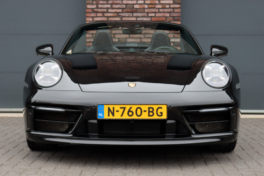 Porsche 911 992 Cabrio 3.0 Carrera S | Vierwielbesturing | Sport Chrono | Sportuitlaat | Sport Design Pakket | PASM | Stoelventilatie | Dynamic Light System+ | Surround Camera | Porsche 911 992 Cabrio 3.0 Carrera S | Vierwielbesturing | Sport Chrono | Sportuitlaat | Sport Design Pakket | PASM | Stoelventilatie | Dynamic Light System+ | Surround Camera |