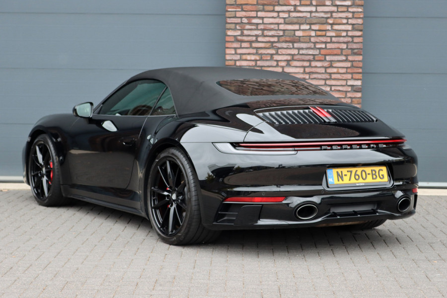 Porsche 911 992 Cabrio 3.0 Carrera S | Vierwielbesturing | Sport Chrono | Sportuitlaat | Sport Design Pakket | PASM | Stoelventilatie | Dynamic Light System+ | Surround Camera | Porsche 911 992 Cabrio 3.0 Carrera S | Vierwielbesturing | Sport Chrono | Sportuitlaat | Sport Design Pakket | PASM | Stoelventilatie | Dynamic Light System+ | Surround Camera |