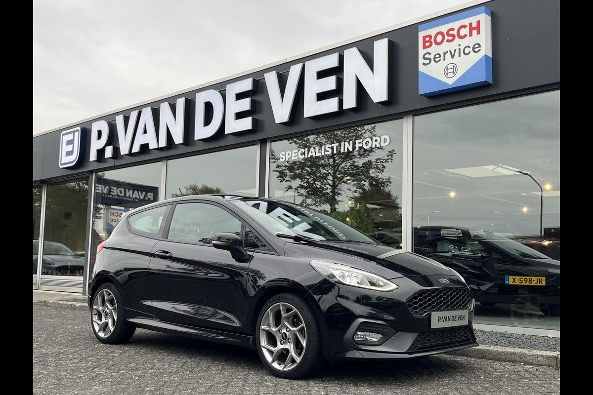 Ford Fiesta 1.5 EcoBoost ST-3 200pk/147kW 6-bak Ford Fiesta 1.5 EcoBoost ST-3 200pk/147kW 6-bak