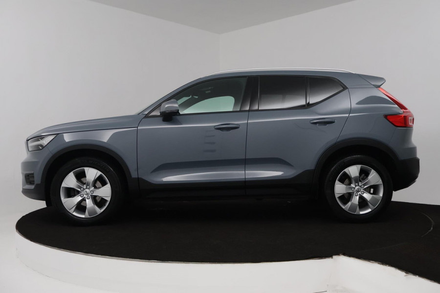 Volvo XC40 1.5 T3 Momentum Pro (TREKHAAK, H&K AUDIO, STOELVERWARMING, AUTOMAAT, ACHTERUITRIJCAMERA, PARKEERSENSOREN) Volvo XC40 1.5 T3 Momentum Pro (TREKHAAK, H&K AUDIO, STOELVERWARMING, AUTOMAAT, ACHTERUITRIJCAMERA, PARKEERSENSOREN)
