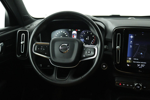 Volvo XC40 1.5 T3 Momentum Pro (TREKHAAK, H&K AUDIO, STOELVERWARMING, AUTOMAAT, ACHTERUITRIJCAMERA, PARKEERSENSOREN) Volvo XC40 1.5 T3 Momentum Pro (TREKHAAK, H&K AUDIO, STOELVERWARMING, AUTOMAAT, ACHTERUITRIJCAMERA, PARKEERSENSOREN)