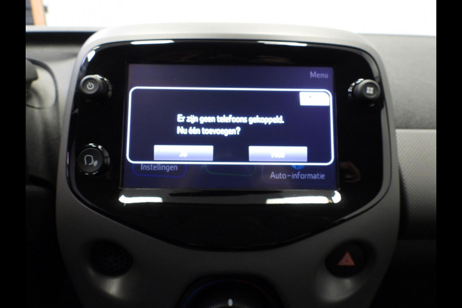 Peugeot 108 1.0 e-VTi Dynamic Techno NAVI-APP/CAMERA/AIRCO/BLUETOOTH! Peugeot 108 1.0 e-VTi Dynamic Techno NAVI-APP/CAMERA/AIRCO/BLUETOOTH!