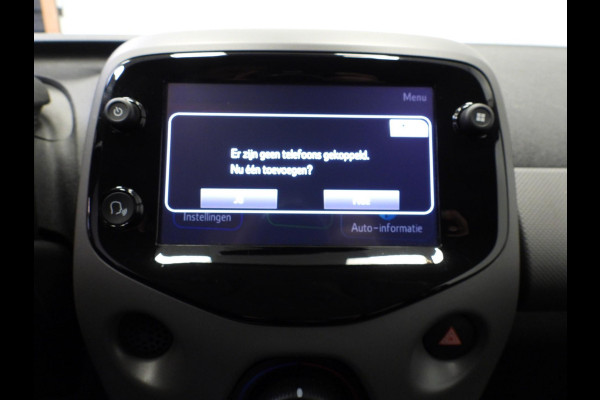 Peugeot 108 1.0 e-VTi Dynamic Techno NAVI-APP/CAMERA/AIRCO/BLUETOOTH! Peugeot 108 1.0 e-VTi Dynamic Techno NAVI-APP/CAMERA/AIRCO/BLUETOOTH!