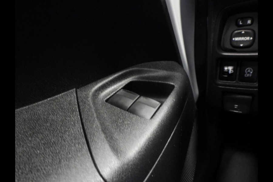 Peugeot 108 1.0 e-VTi Dynamic Techno NAVI-APP/CAMERA/AIRCO/BLUETOOTH! Peugeot 108 1.0 e-VTi Dynamic Techno NAVI-APP/CAMERA/AIRCO/BLUETOOTH!