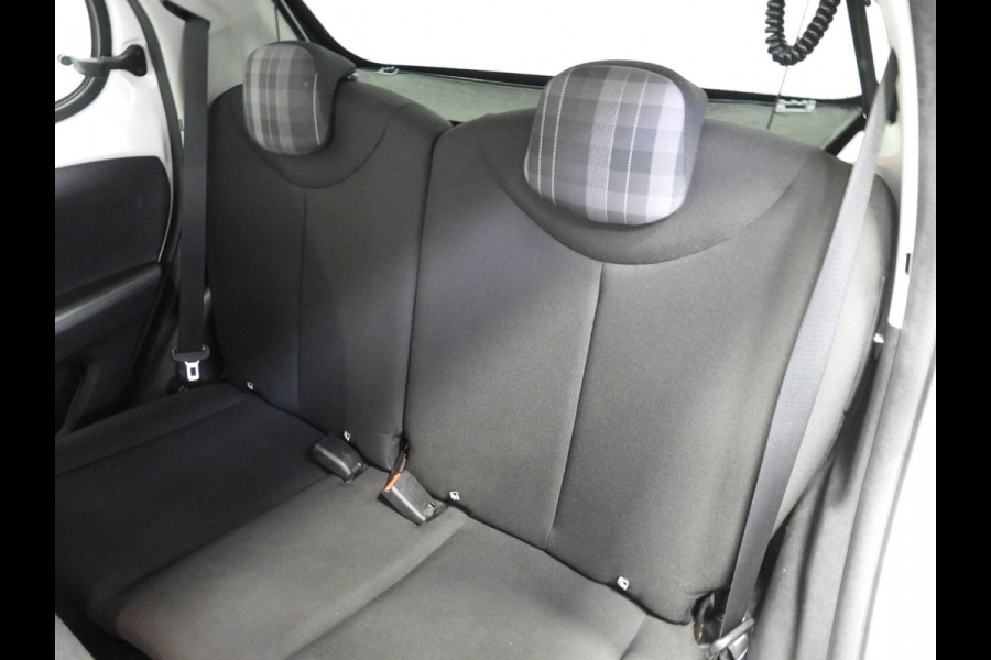 Peugeot 108 1.0 e-VTi Dynamic Techno NAVI-APP/CAMERA/AIRCO/BLUETOOTH! Peugeot 108 1.0 e-VTi Dynamic Techno NAVI-APP/CAMERA/AIRCO/BLUETOOTH!